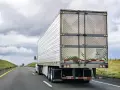 Waga TIR-a: Ile waży pusty i załadowany? Poznaj limity DMC
