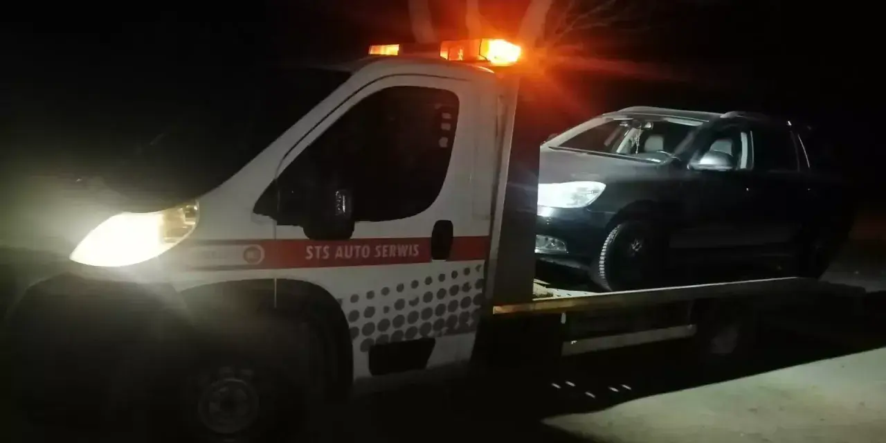 Holowanie motocykla: Czy można? Jak to zrobić legalnie i bezpiecznie?