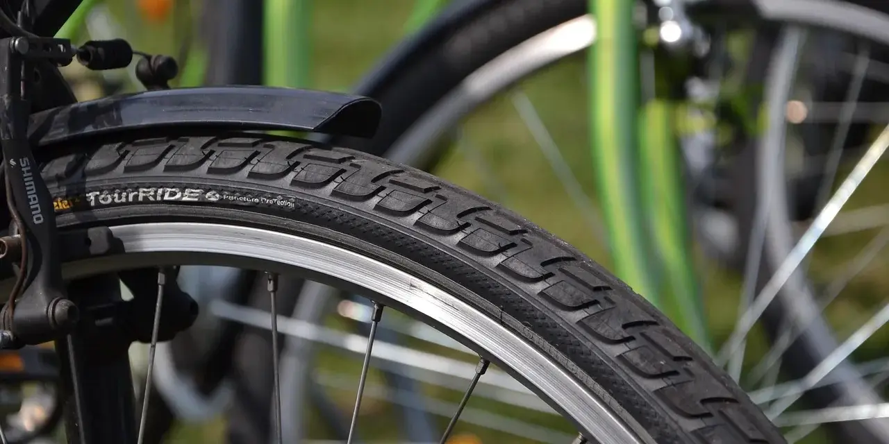 Jak wymienić oponę w rowerze? Poradnik krok po kroku