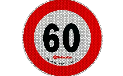 Jaka prędkość holowania? Limity 30/60 km/h i zasady bezpieczeństwa