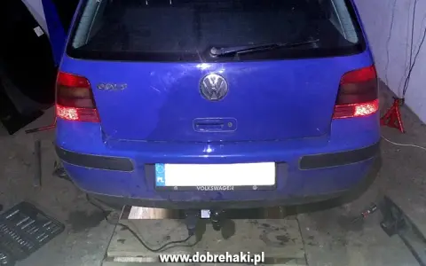 Gdzie wkręcić hak holowniczy Golf 4? Lokalizacja przód/tył