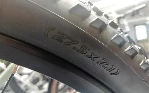 Jak odczytać rozmiar opony rowerowej? Prosty przewodnik ETRTO
