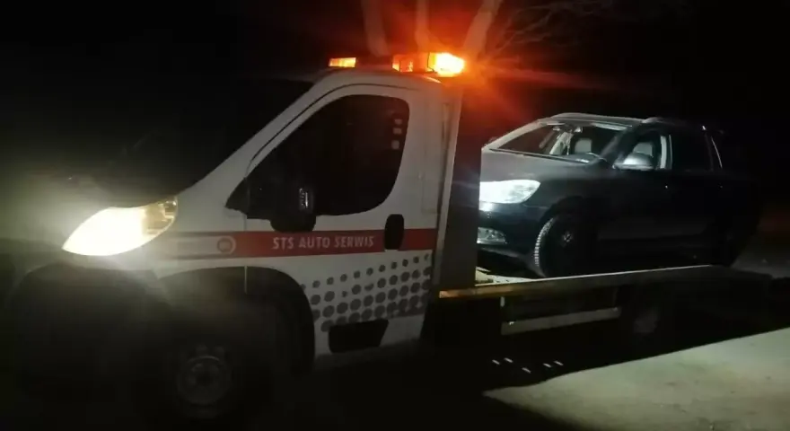 Holowanie motocykla: Czy można? Jak to zrobić legalnie i bezpiecznie?